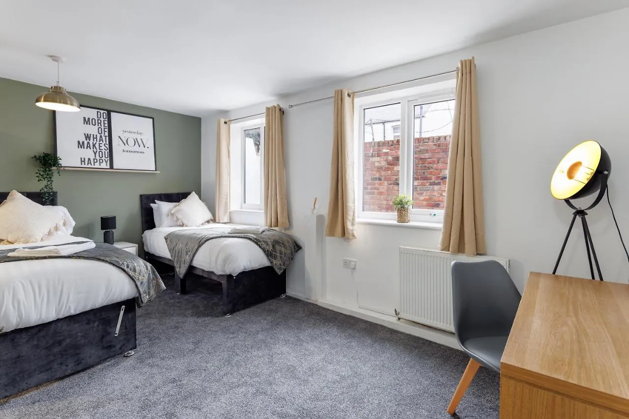 公寓 City Centre Studio 3 With Kitchenette, Free Wifi And Smart Tv With Netflix By Yoko Property 米德尔斯伯勒